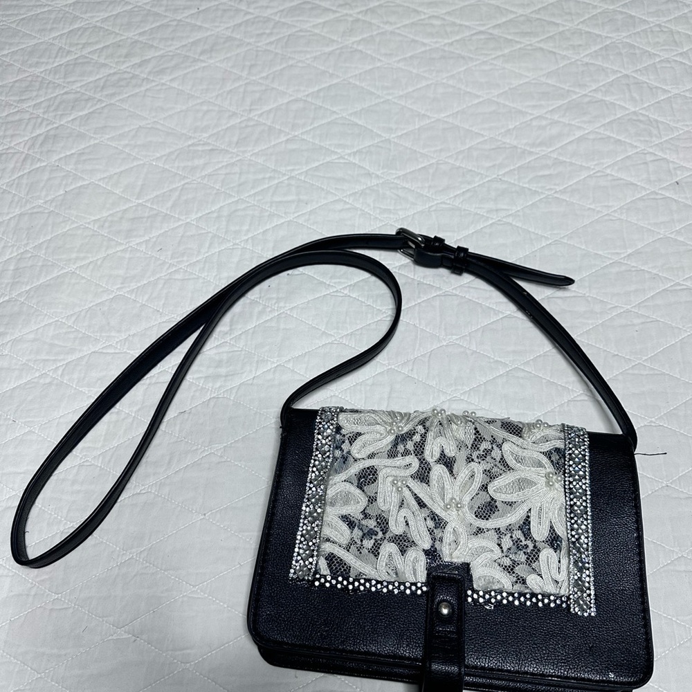 RUBYRUDI Handcrafted Lace Crossbody Bag with Vintage Floral Accent Art To Wear - Picture 15 of 15